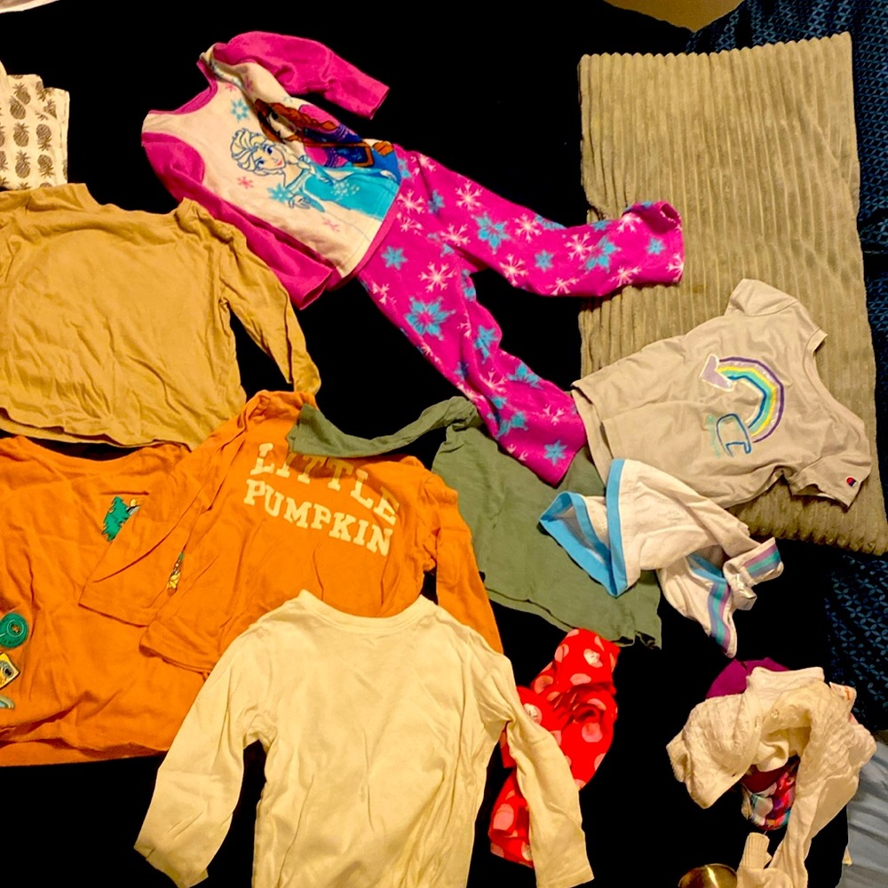 4t Here is a huge bundle of 4t only 1 3t